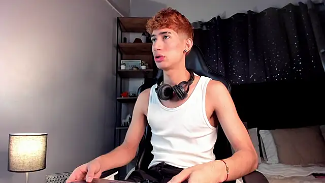 NovaaWheler online show from December 2025 01:43:02 PM