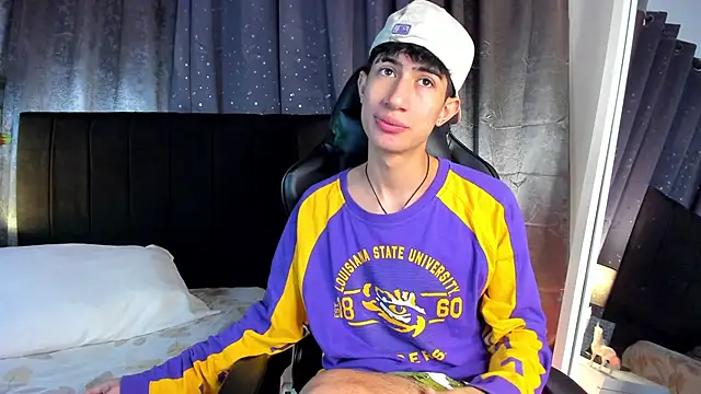 NovaaWheler online show from March 2026 12:01:02 PM