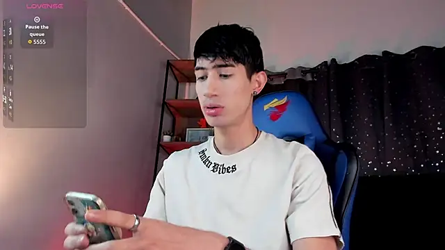 NovaaWheler online show from January 2026 02:42:01 PM