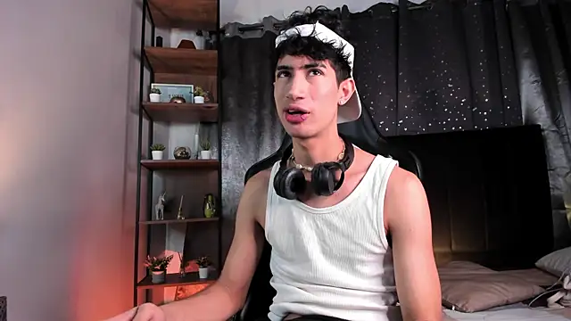 NovaaWheler online show from November 2025 07:14:02 PM