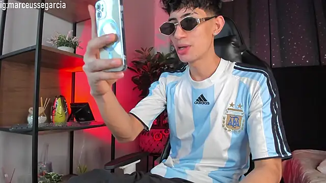 NovaaWheler online show from March 2026 08:43:01 PM