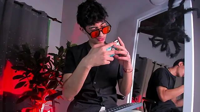 NovaaWheler online show from October 2025 07:36:02 PM