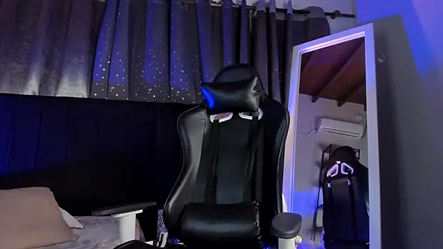 NovaaWheler online show from February 2026 12:25:02 PM