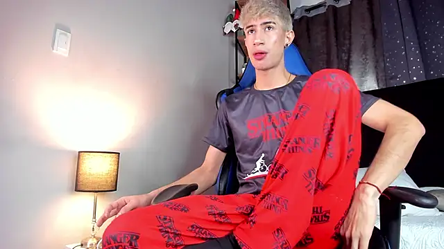 NovaaWheler online show from December 2025 07:10:02 AM