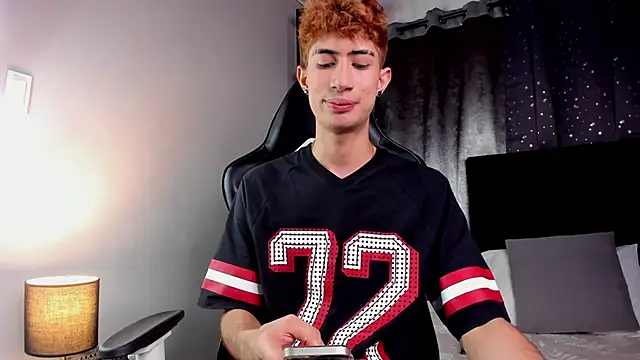 NovaaWheler online show from December 2025 07:02:02 PM