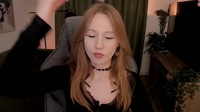 DariaTate online show from April 2026 12:01:01 PM