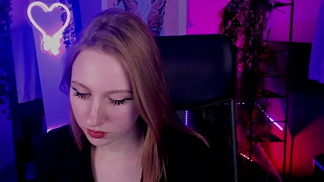 Snapshot of DariaTate chatting on February 2025 12:21:01 PM DariaTate online show from February 2025 12:21:01 PM