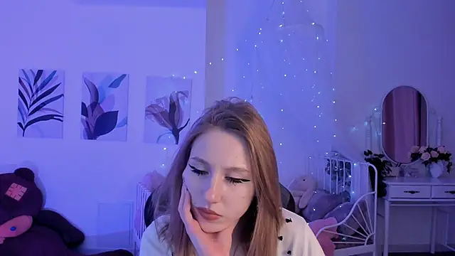 Snapshot of DariaTate chatting on February 2025 12:27:01 PM DariaTate online show from February 2025 12:27:01 PM