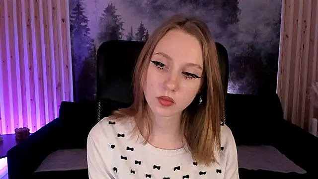 Snapshot of DariaTate chatting on February 2025 06:04:02 PM DariaTate online show from February 2025 06:04:02 PM