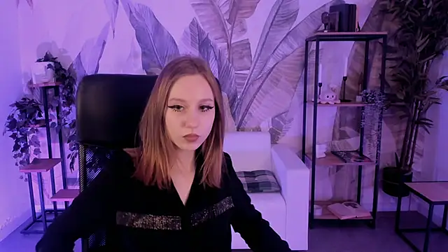 Snapshot of DariaTate chatting on March 2025 03:04:02 PM DariaTate online show from March 2025 03:04:02 PM