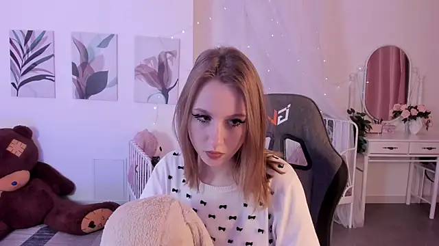 Snapshot of DariaTate chatting on February 2025 12:23:02 PM DariaTate online show from February 2025 12:23:02 PM