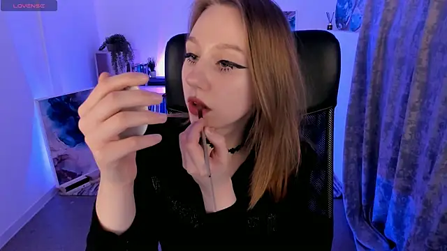 Snapshot of DariaTate chatting on March 2025 06:23:02 PM DariaTate online show from March 2025 06:23:02 PM