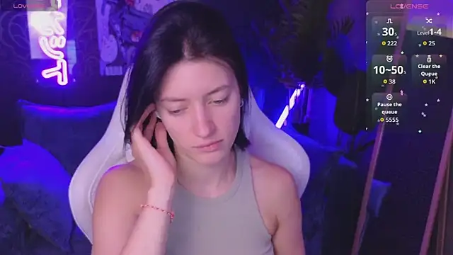 roxy riot  online show from April 2026 01:35:02 AM