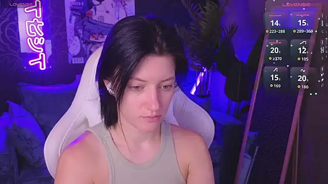 roxy riot  online show from April 2026 01:24:02 AM