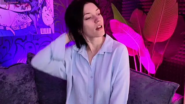 roxy riot  online show from September 2025 01:33:01 AM