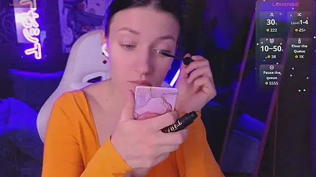 roxy riot  online show from April 2026 01:32:02 AM