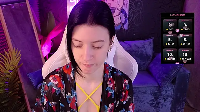 roxy riot  online show from December 2025 01:22:02 AM