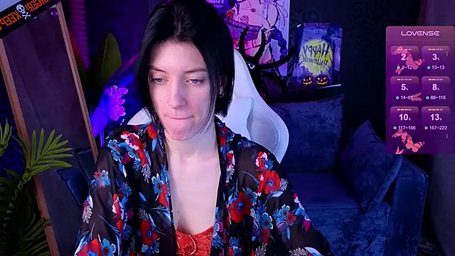 roxy riot  online show from October 2025 01:48:04 AM