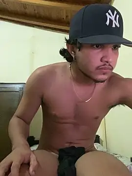 Snapshot of daniel6916 chatting on February 2025 03:57:02 AM daniel6916 online show from February 2025 03:57:02 AM