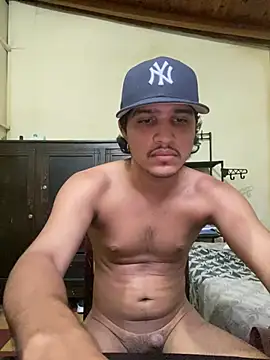 Snapshot of daniel6916 chatting on March 2025 11:01:02 PM daniel6916 online show from March 2025 11:01:02 PM