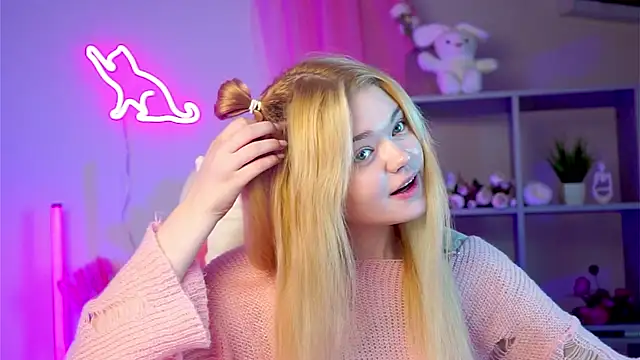 Snapshot of AdeleCartier chatting on March 2025 03:41:02 AM AdeleCartier online show from March 2025 03:41:02 AM