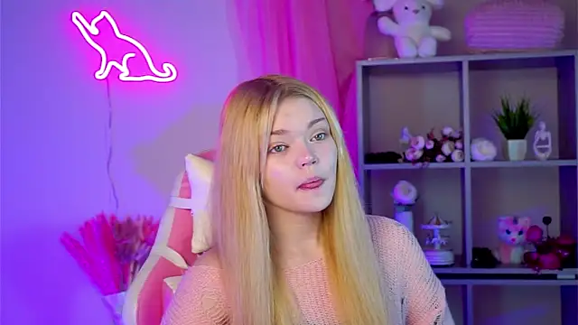 Snapshot of AdeleCartier chatting on March 2025 02:37:02 AM AdeleCartier online show from March 2025 02:37:02 AM