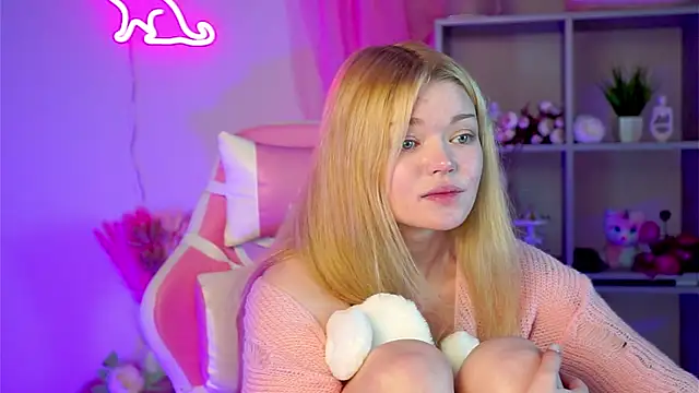 Snapshot of AdeleCartier chatting on March 2025 05:39:01 AM AdeleCartier online show from March 2025 05:39:01 AM