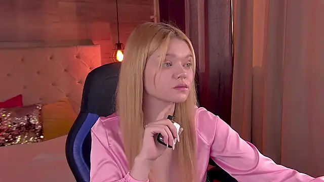 Snapshot of AdeleCartier chatting on February 2025 05:23:02 AM AdeleCartier online show from February 2025 05:23:02 AM