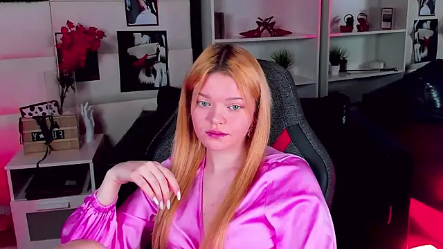 Snapshot of AdeleCartier chatting on February 2025 03:48:01 AM AdeleCartier online show from February 2025 03:48:01 AM