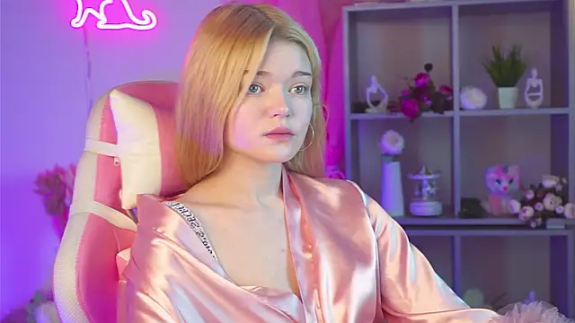 Snapshot of AdeleCartier chatting on March 2025 04:05:02 AM AdeleCartier online show from March 2025 04:05:02 AM