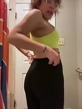 Snapshot of grassXass420 chatting on October 2025 01:00:02 AM grassXass420 online show from October 2025 01:00:02 AM