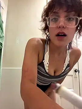 Snapshot of grassXass420 chatting on October 2025 05:17:01 AM grassXass420 online show from October 2025 05:17:01 AM