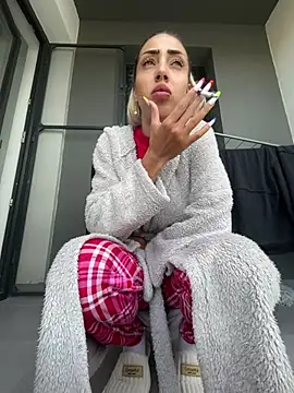 BonyBon29 online show from April 2026 01:18:01 PM