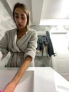 BonyBon29 online show from November 2025 05:58:02 PM