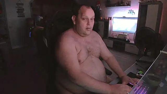 Hotfire-112 online show from April 2026 09:05:01 PM