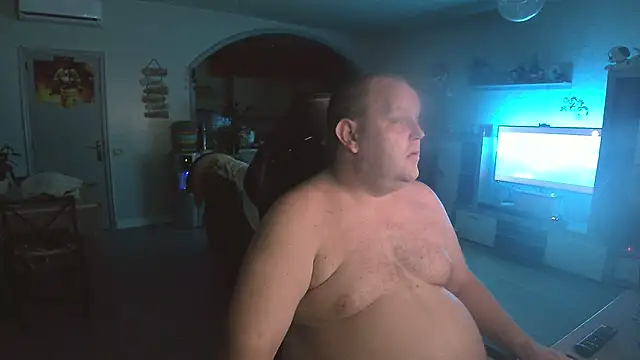 Hotfire-112 online show from April 2026 10:49:01 PM