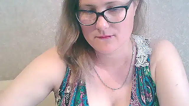 MerryLaCherry online show from June 2026 11:30:01 AM