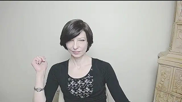 Snapshot of _AngeliaFlow_ chatting on February 2025 10:11:02 AM AngeliaFlow online show from February 2025 10:11:02 AM