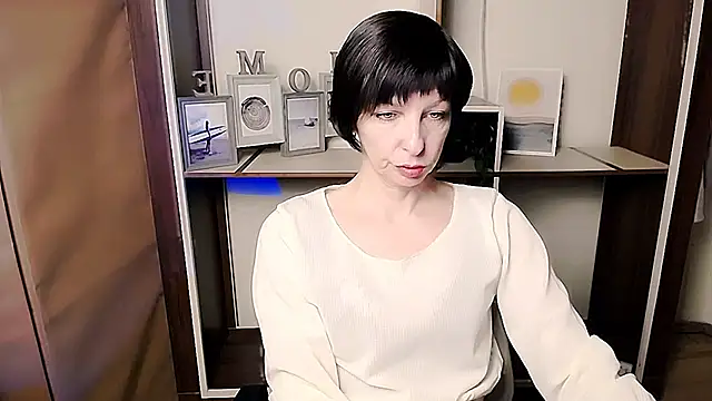  AngeliaFlow  online show from February 2026 07:49:02 AM