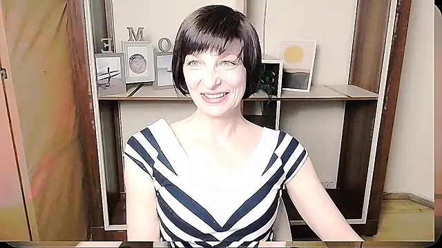 Snapshot of _AngeliaFlow_ chatting on June 2026 08:00:02 AM AngeliaFlow online show from June 2026 08:00:02 AM