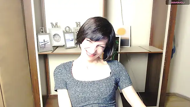 Snapshot of _AngeliaFlow_ chatting on October 2025 07:08:01 AM AngeliaFlow online show from October 2025 07:08:01 AM