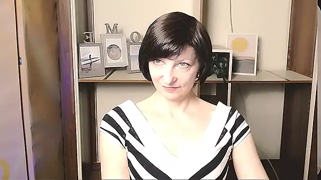  AngeliaFlow  online show from April 2026 08:32:01 AM