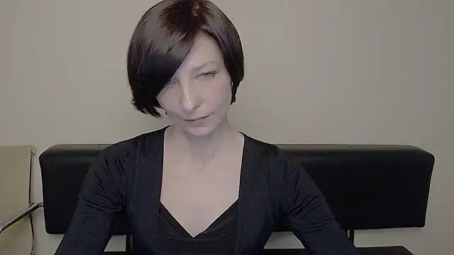 Snapshot of _AngeliaFlow_ chatting on February 2025 10:18:01 AM AngeliaFlow online show from February 2025 10:18:01 AM