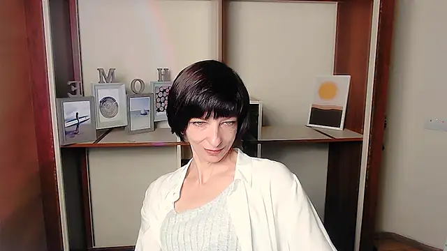 Snapshot of _AngeliaFlow_ chatting on September 2025 06:20:02 AM AngeliaFlow online show from September 2025 06:20:02 AM