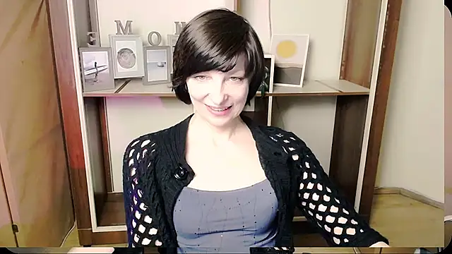  AngeliaFlow  online show from May 2026 08:01:01 AM