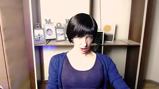  AngeliaFlow  online show from December 2025 11:33:02 AM