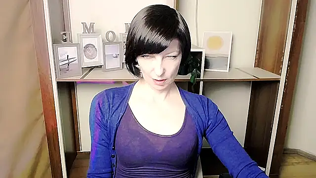  AngeliaFlow  online show from February 2026 12:37:01 PM