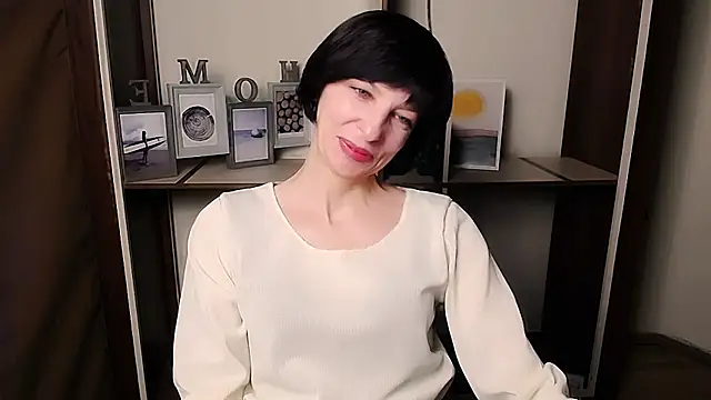  AngeliaFlow  online show from January 2026 01:25:02 PM