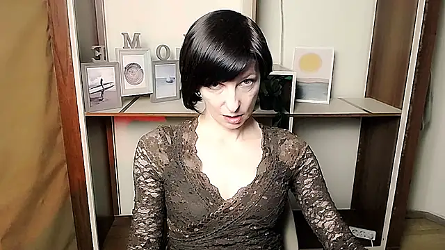  AngeliaFlow  online show from February 2026 01:08:01 PM