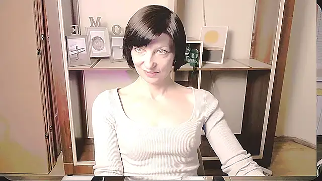  AngeliaFlow  online show from May 2026 08:01:01 AM